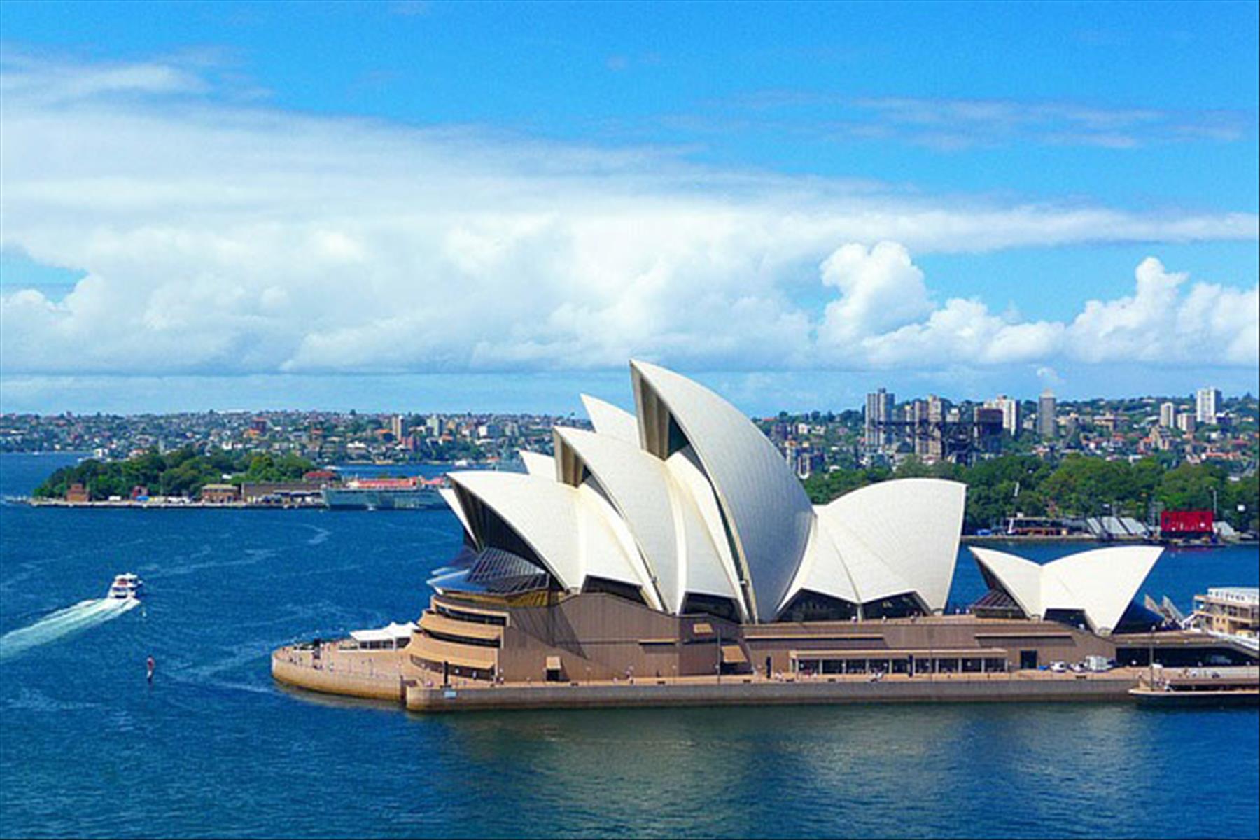 OPERA HOUSE